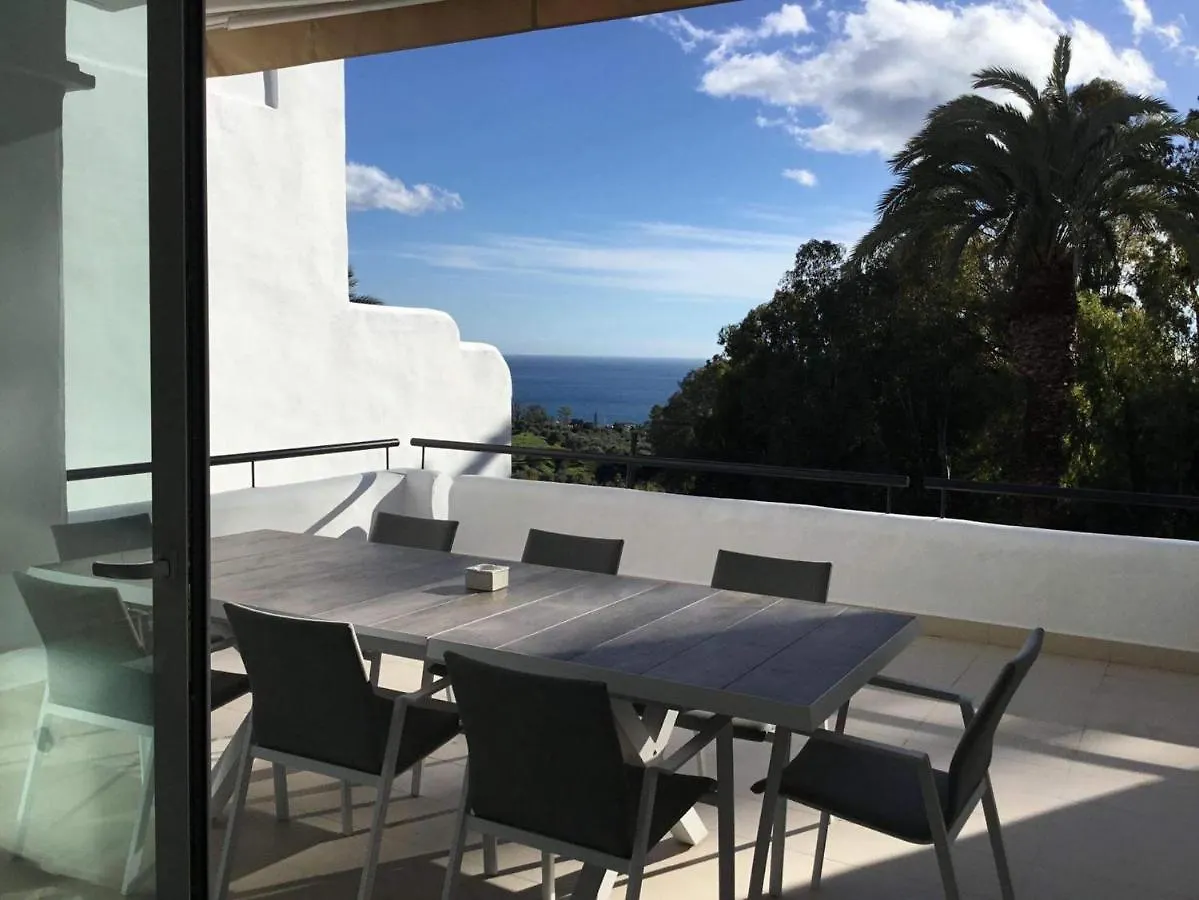 Stunning Villa With Sea Views & Jacuzzi 베날마데나코스타